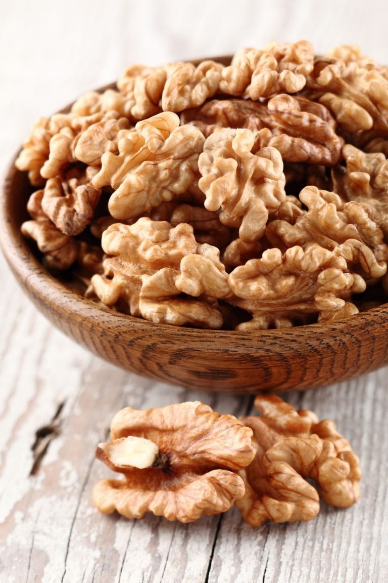 Pecans vs Walnuts What's the difference The Cookware Geek